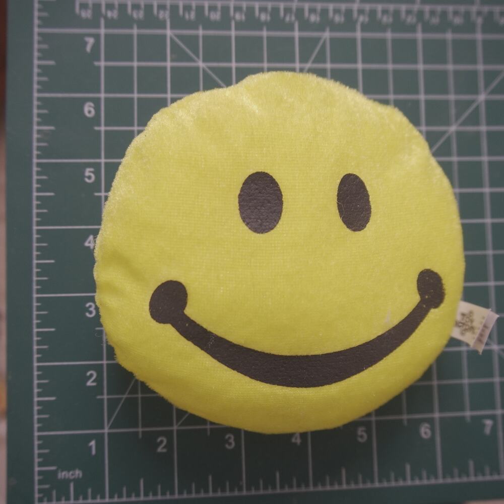Lot of 5 Emoji Smiley Face Plush Toys McDonald’s Toy Factory Mixed Sizes - Picture 10 of 13